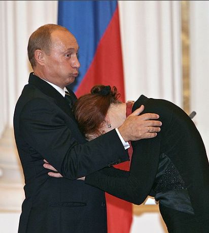 Анна Чапмен во время встречи с Путиным попросила отпустить ее обратно в Лондон