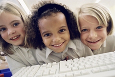 djeca na računalu